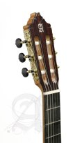 Alhambra 8P-US Classical Guitar, Solid Wood Top and Sides, Concert
