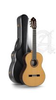 Alhambra 8P-US Classical Guitar, Solid Wood Top and Sides, Concert