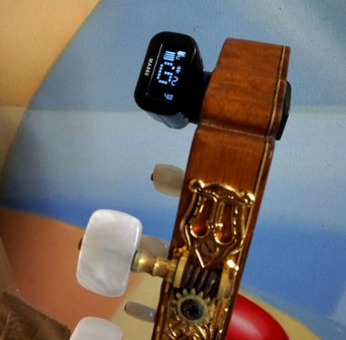 RC Strings MA560 Rechargable Clip On Tuner